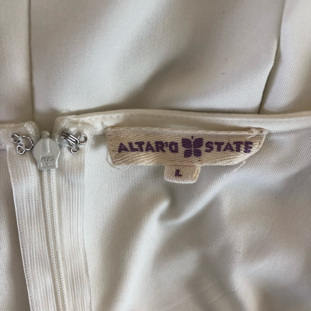 ❌SOLD❌Alter’d state whit and yellow dress - Picture 6 of 6